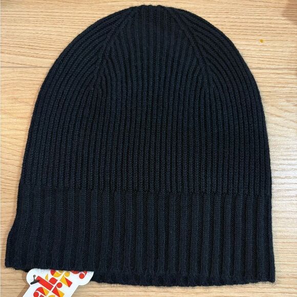 Nordstrom Accessories - NWT Nordstrom Cashmere Beanie Black